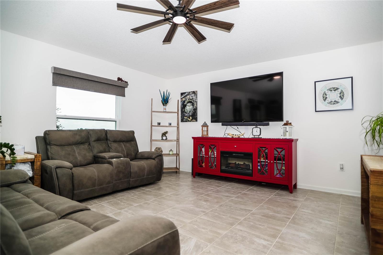 Image 15 of 37 For 818 Kapi Drive