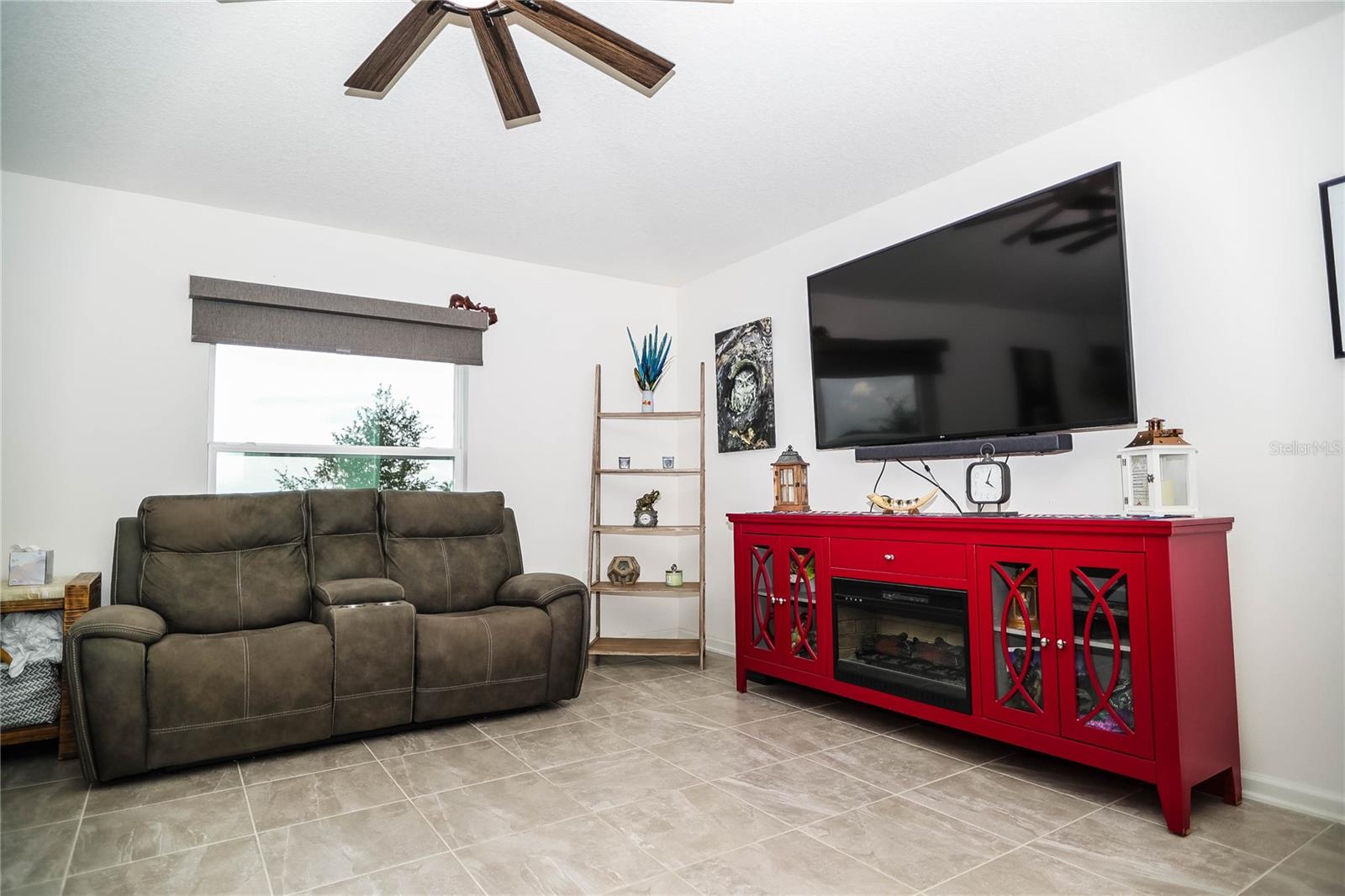 Image 16 of 37 For 818 Kapi Drive