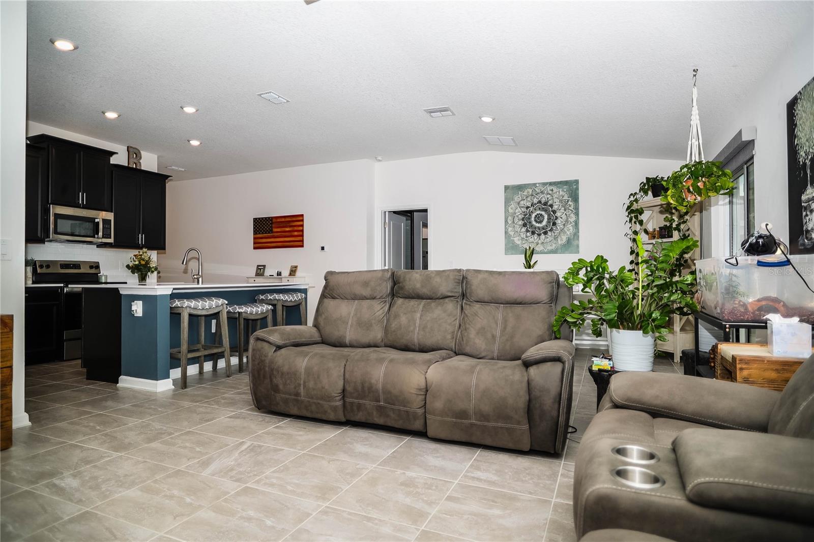 Image 18 of 37 For 818 Kapi Drive