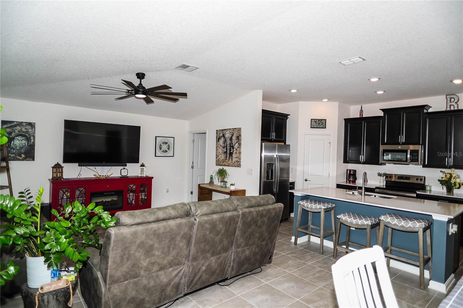 Image 27 of 37 For 818 Kapi Drive