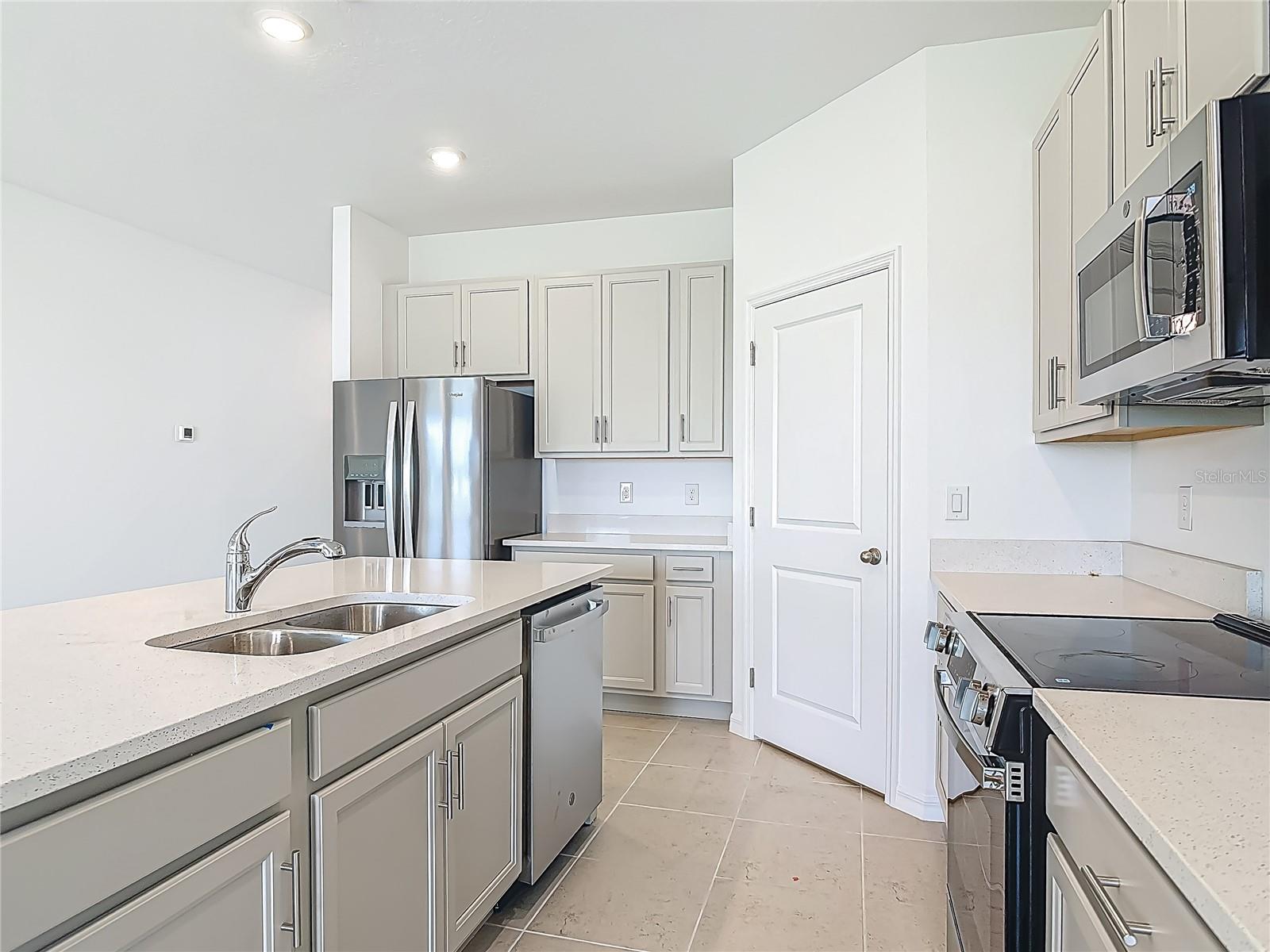 Image 16 of 71 For 1619 Hill Park Drive