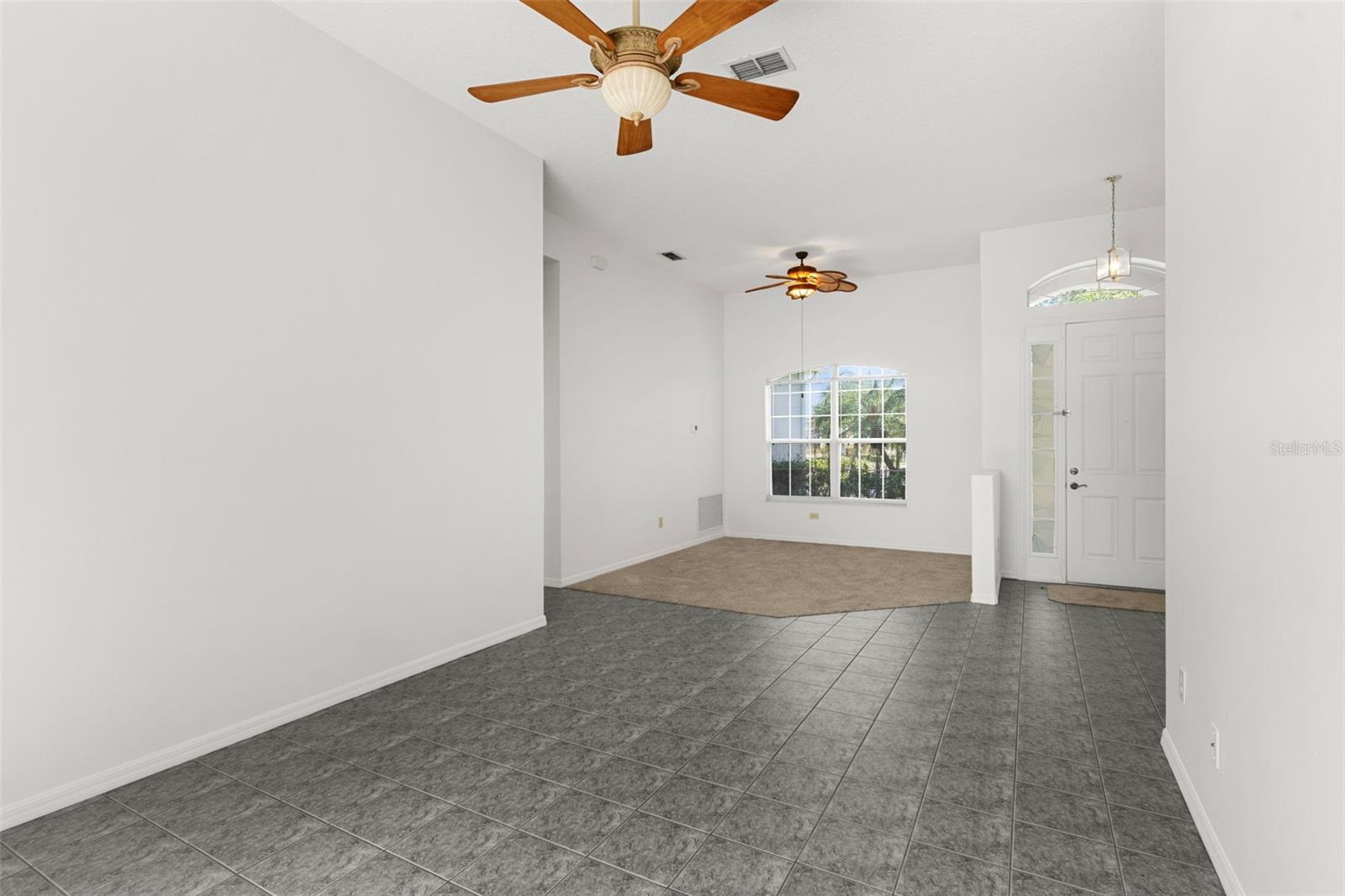 Listing photo id 10 for 4520 Barrister Drive