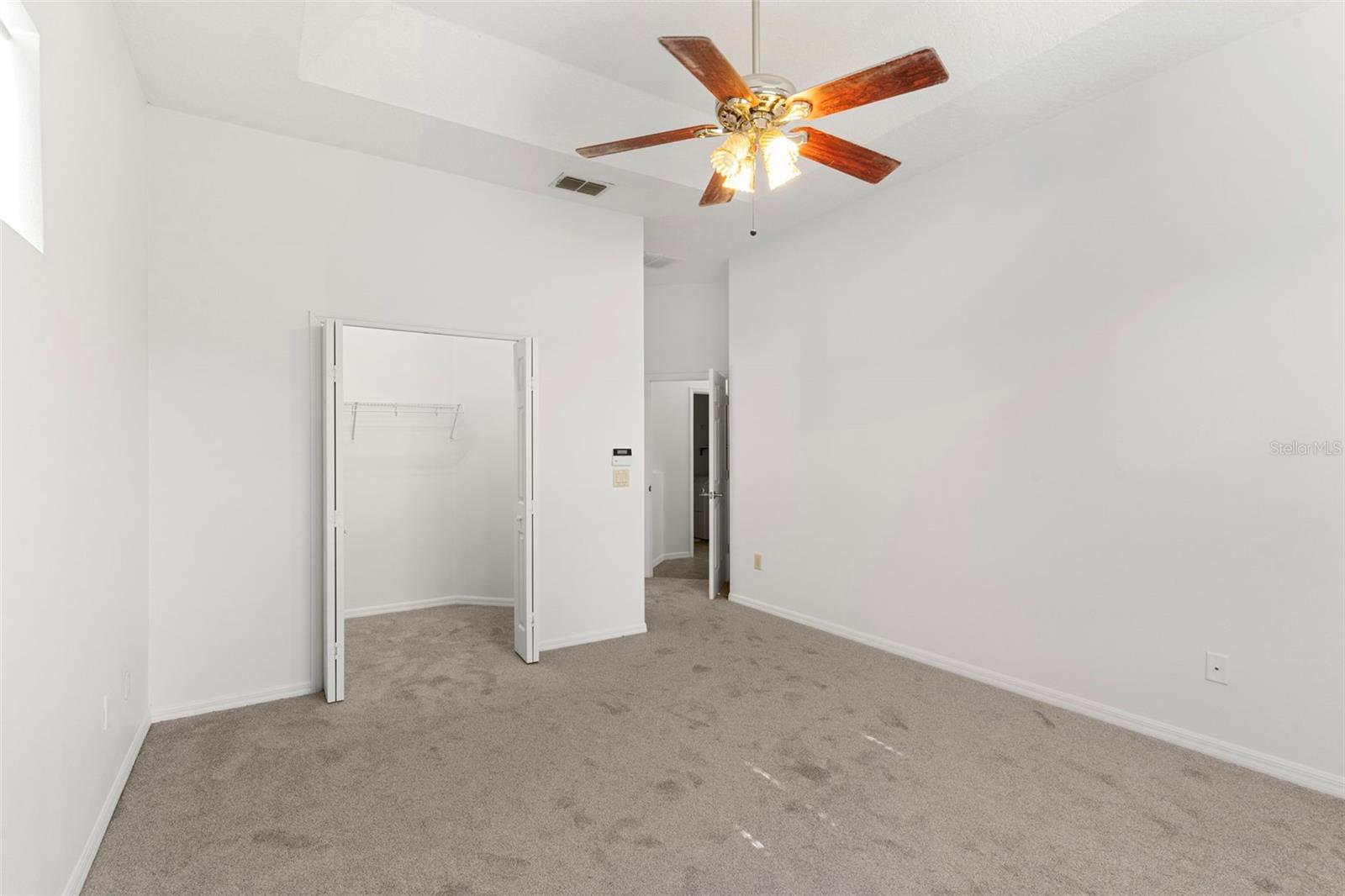 Listing photo id 17 for 4520 Barrister Drive