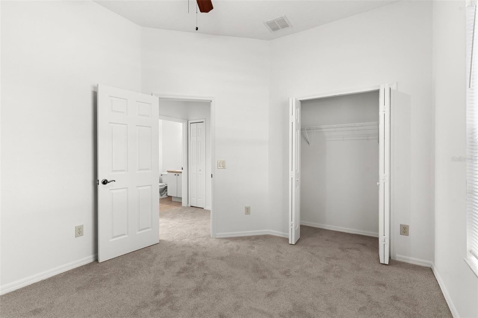 Listing photo id 22 for 4520 Barrister Drive