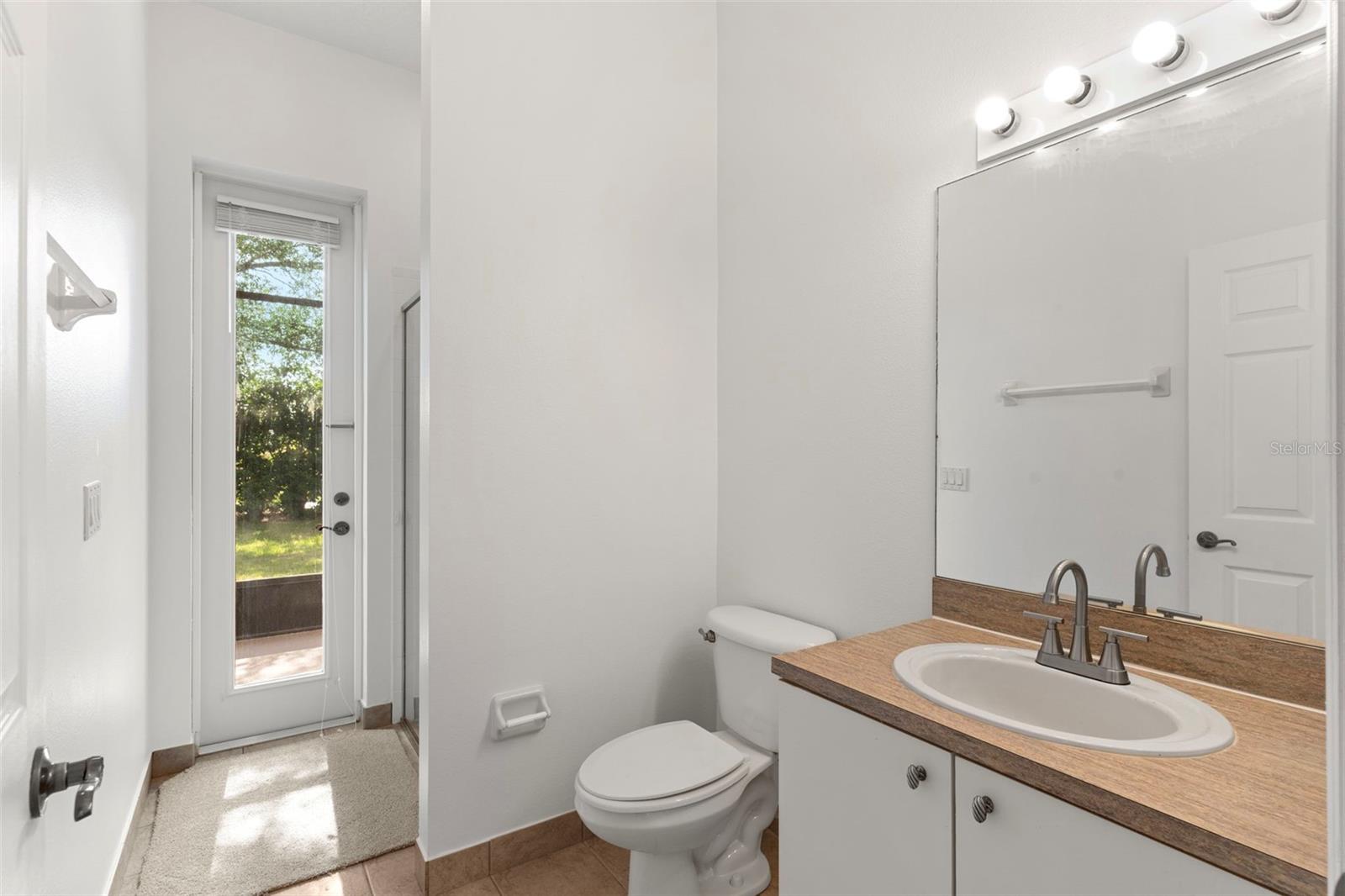 Listing photo id 23 for 4520 Barrister Drive