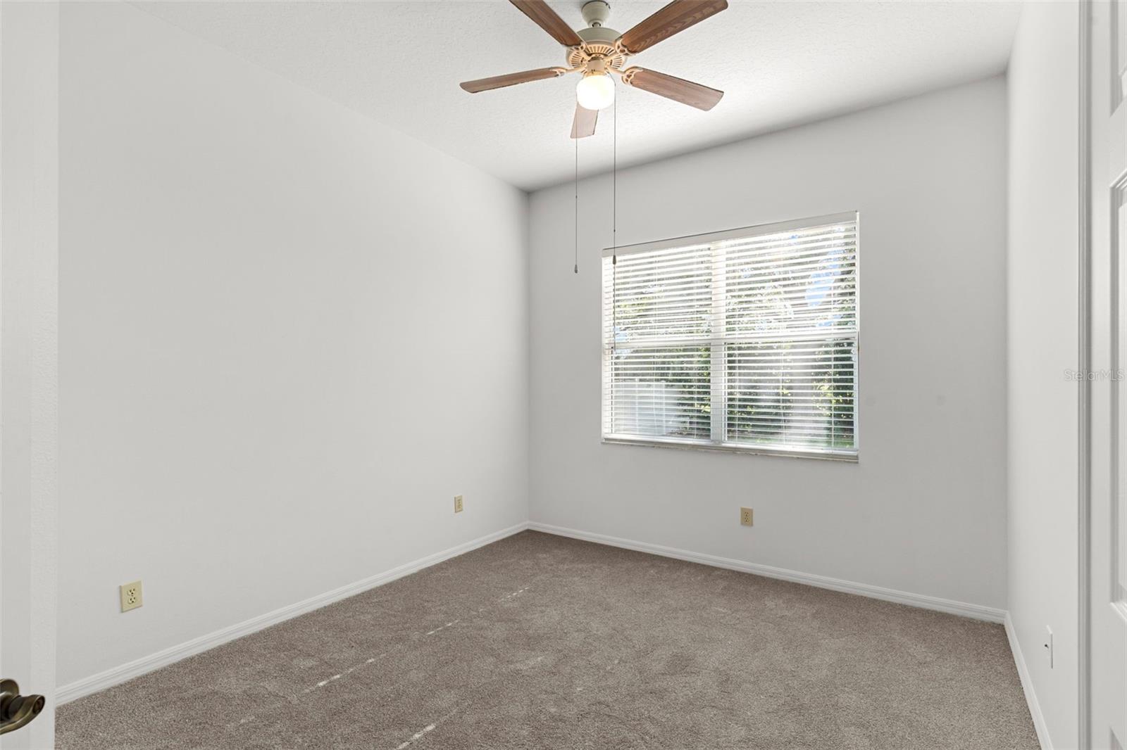 Listing photo id 25 for 4520 Barrister Drive