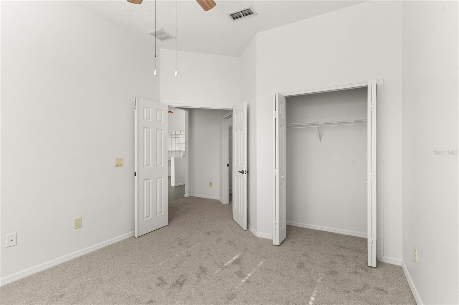 Listing photo id 26 for 4520 Barrister Drive