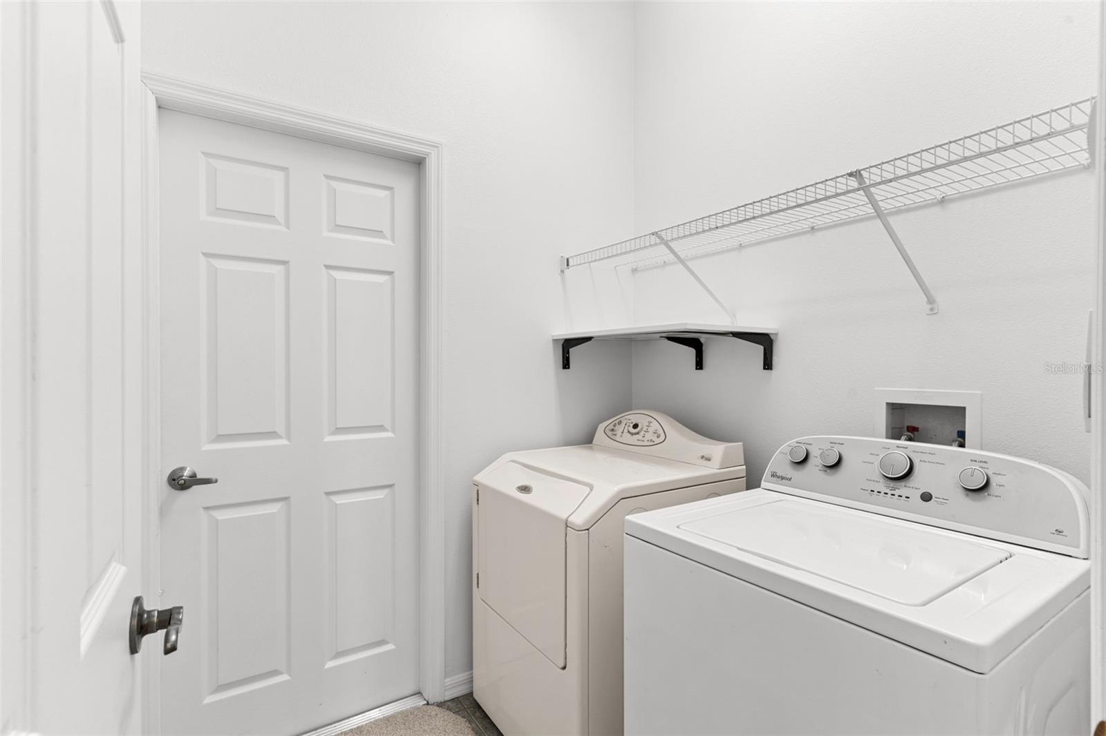 Listing photo id 27 for 4520 Barrister Drive