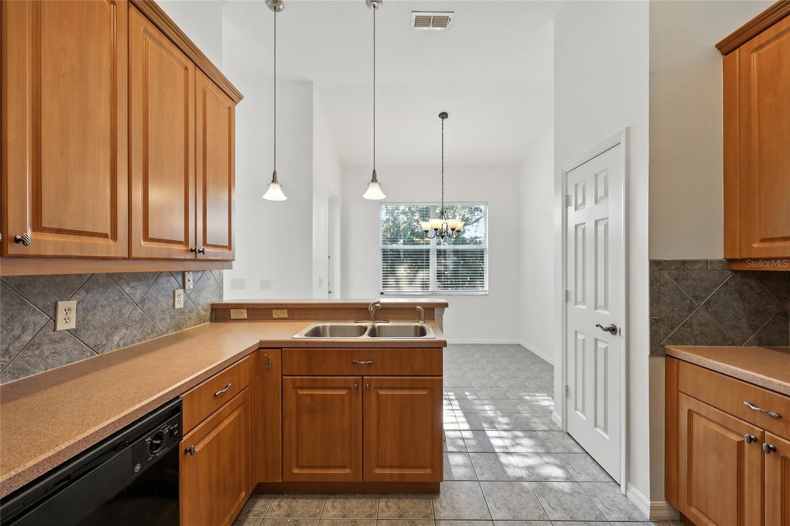 Image 38 of 44 For 4520 Barrister Drive