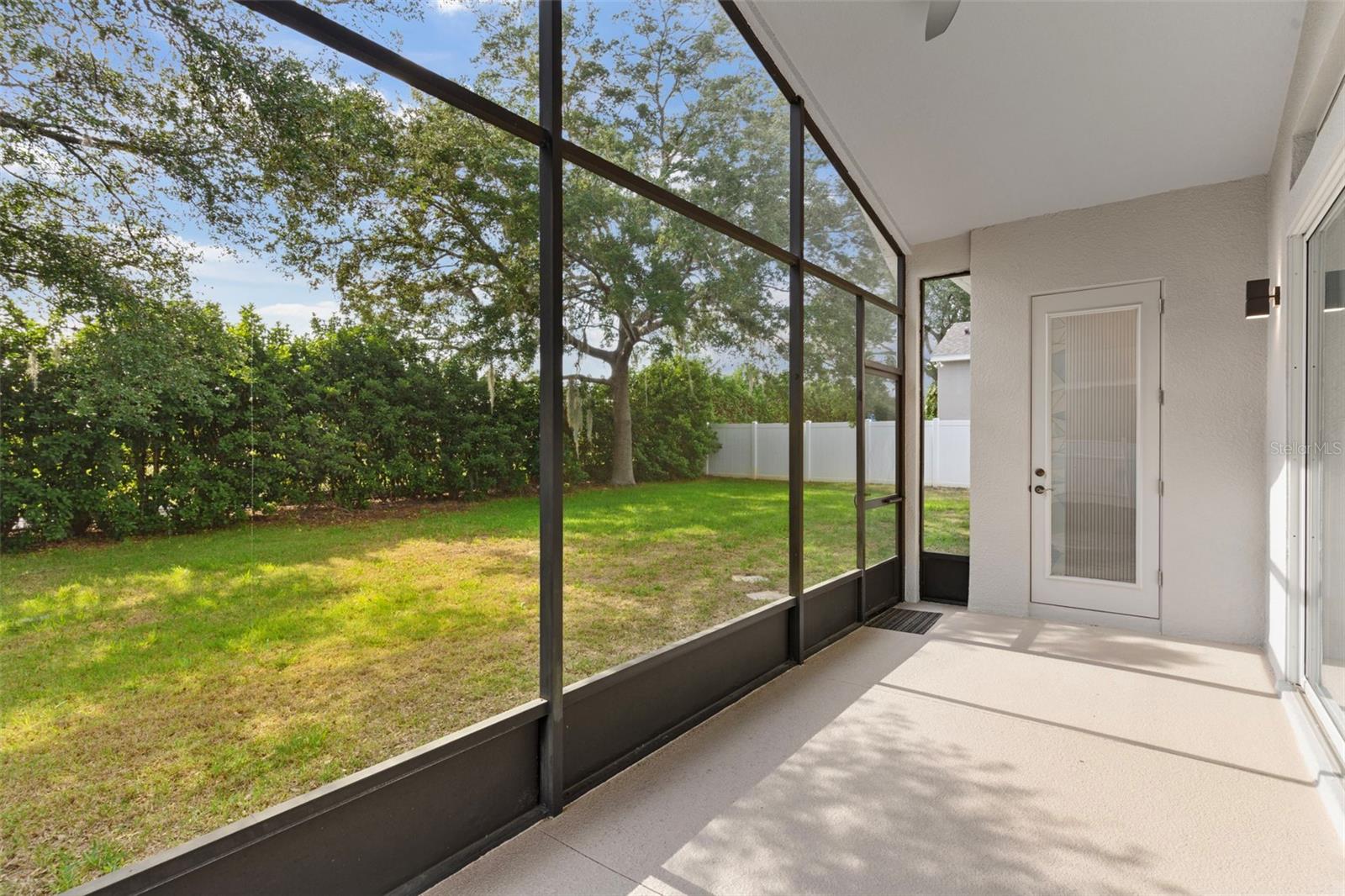 Listing photo id 4 for 4520 Barrister Drive
