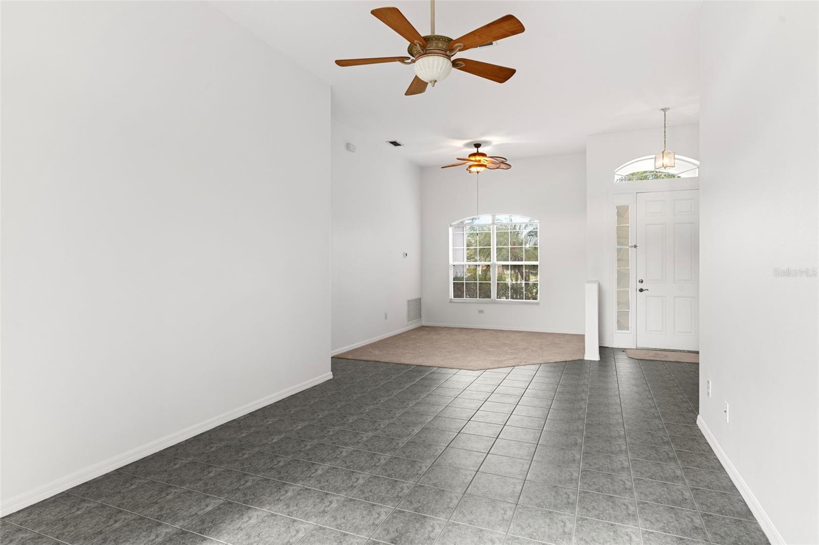 Listing photo id 5 for 4520 Barrister Drive