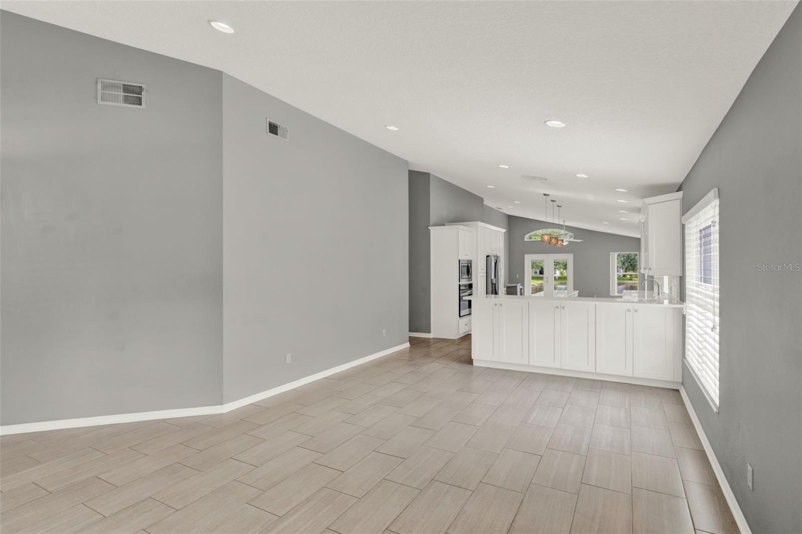 Image 19 of 41 For 2776 Joseph Circle