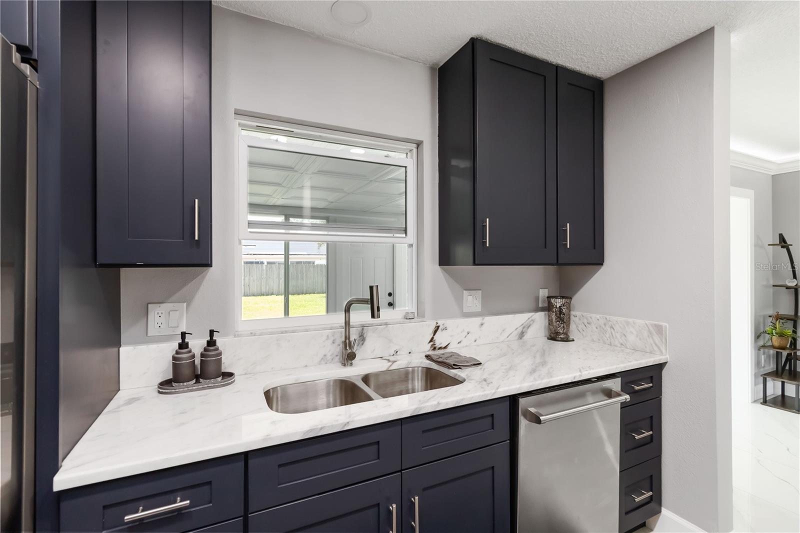 Image 14 of 45 For 226 Selkirk Way
