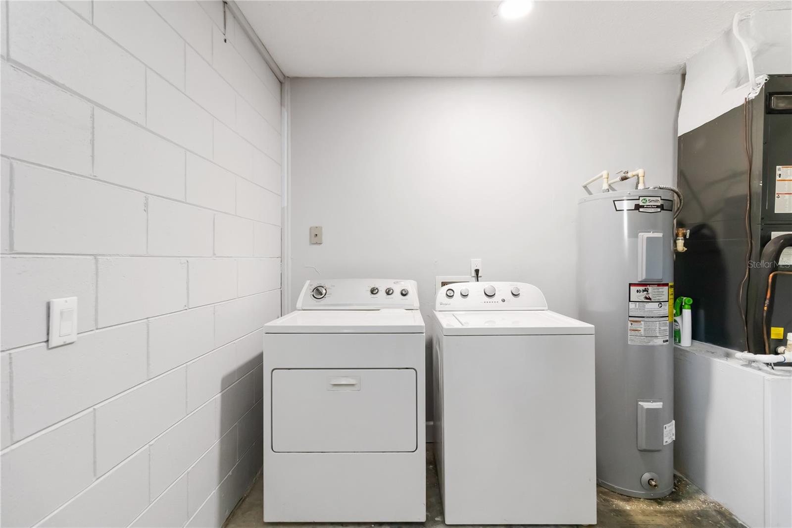 Image 42 of 45 For 226 Selkirk Way