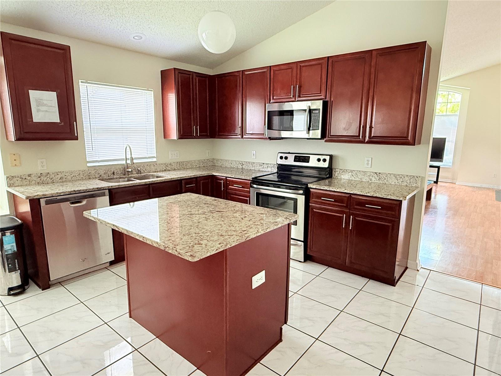 Image 2 of 7 For 12756 Maribou Circle