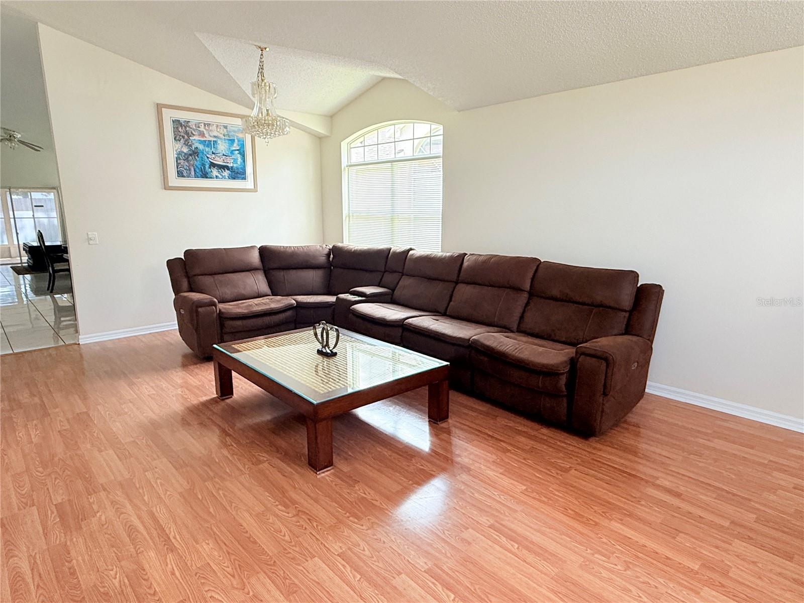 Image 6 of 7 For 12756 Maribou Circle