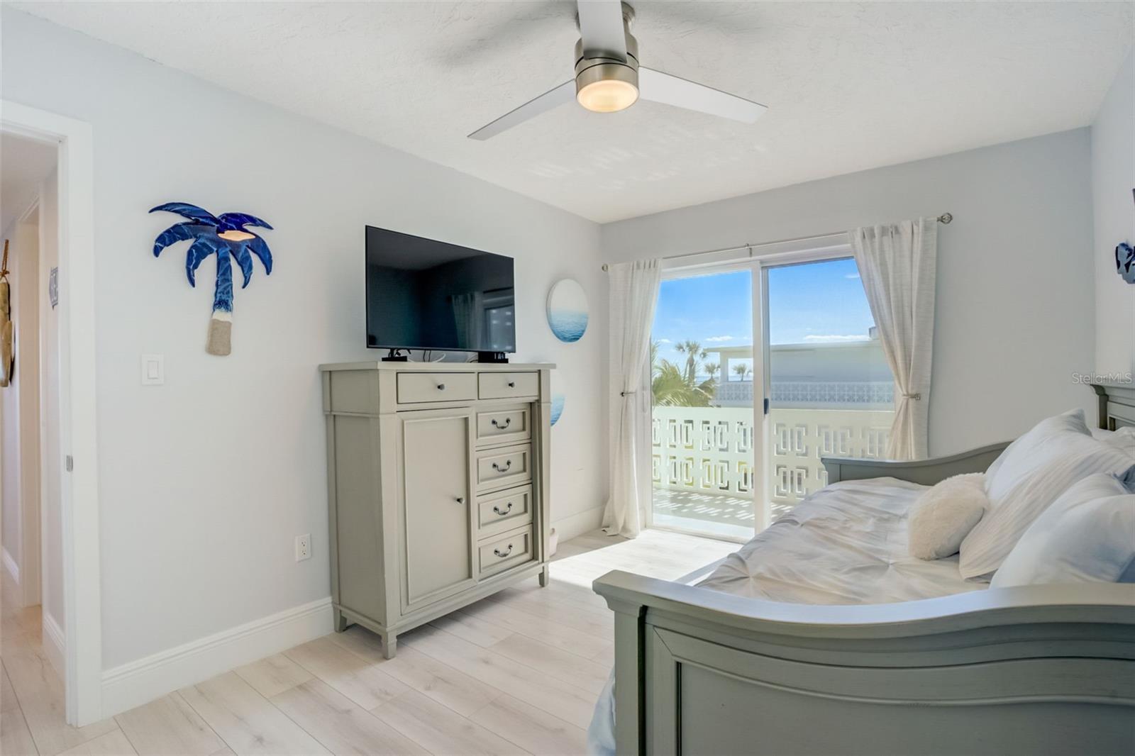 Image 26 of 38 For 4800 Ocean Beach Boulevard 312