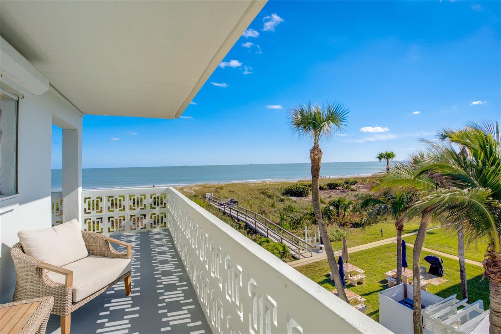 Image 3 of 38 For 4800 Ocean Beach Boulevard 312