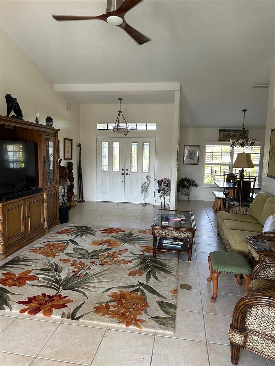 Image 10 of 39 For 8252 Tecumseh Circle