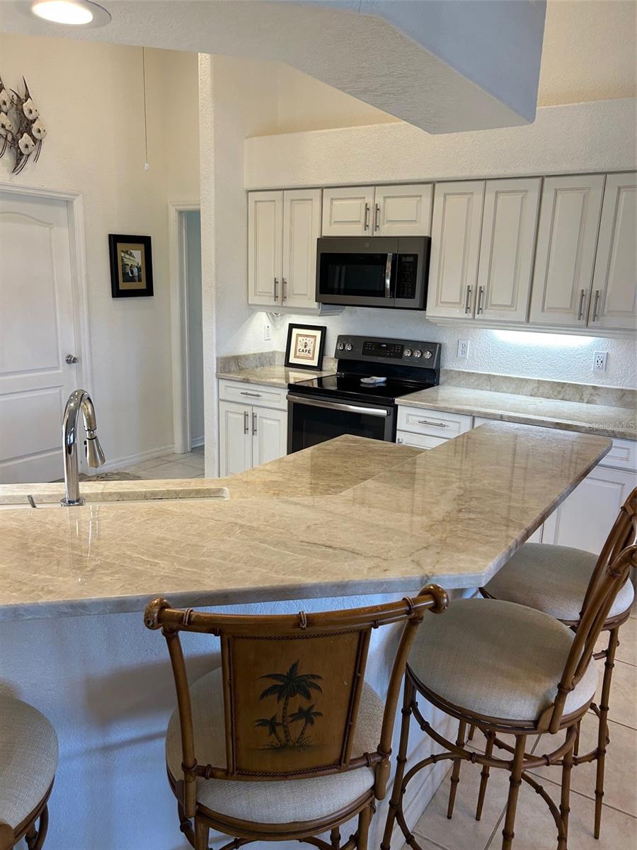 Image 14 of 39 For 8252 Tecumseh Circle