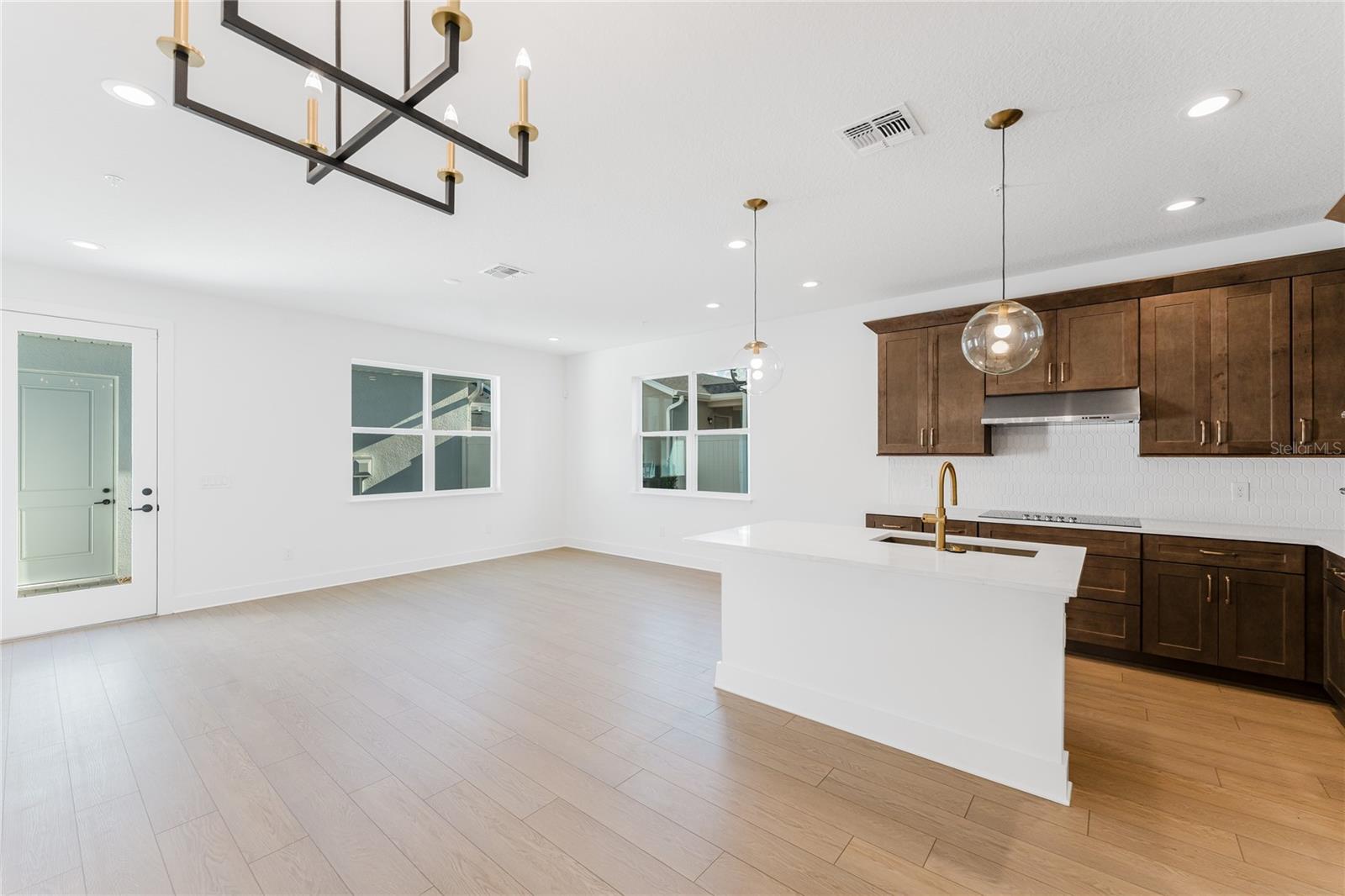 Image 12 of 47 For 1604 Crowncrest Drive