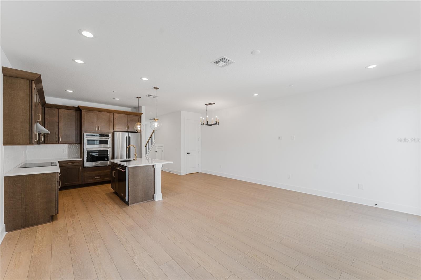 Image 13 of 47 For 1604 Crowncrest Drive