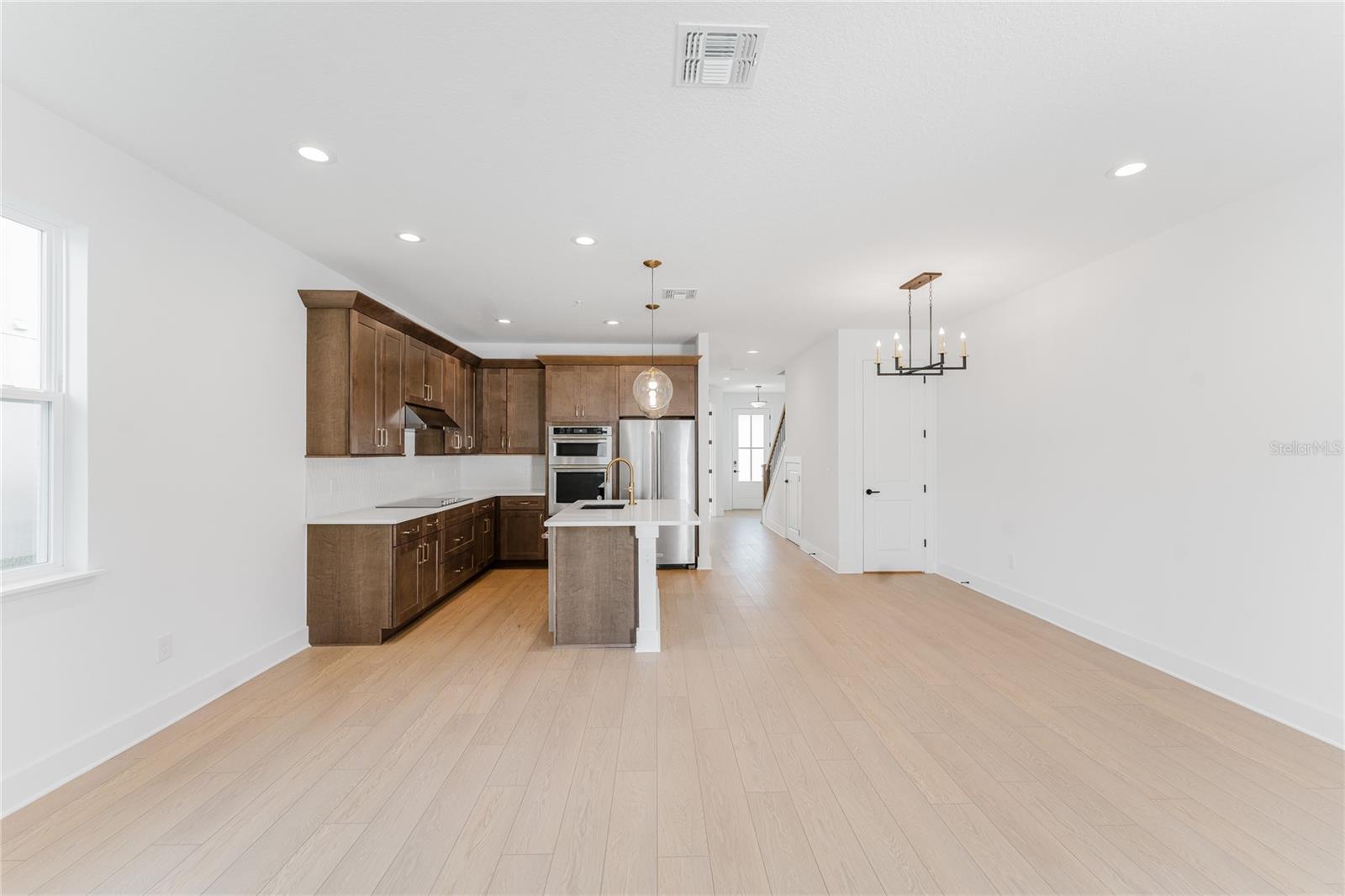 Image 14 of 47 For 1604 Crowncrest Drive
