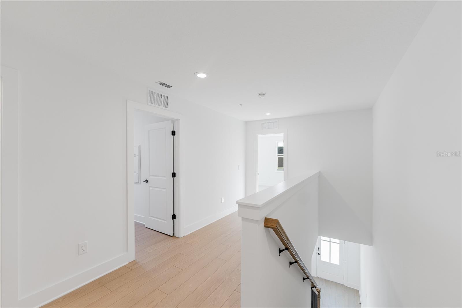 Image 24 of 47 For 1604 Crowncrest Drive