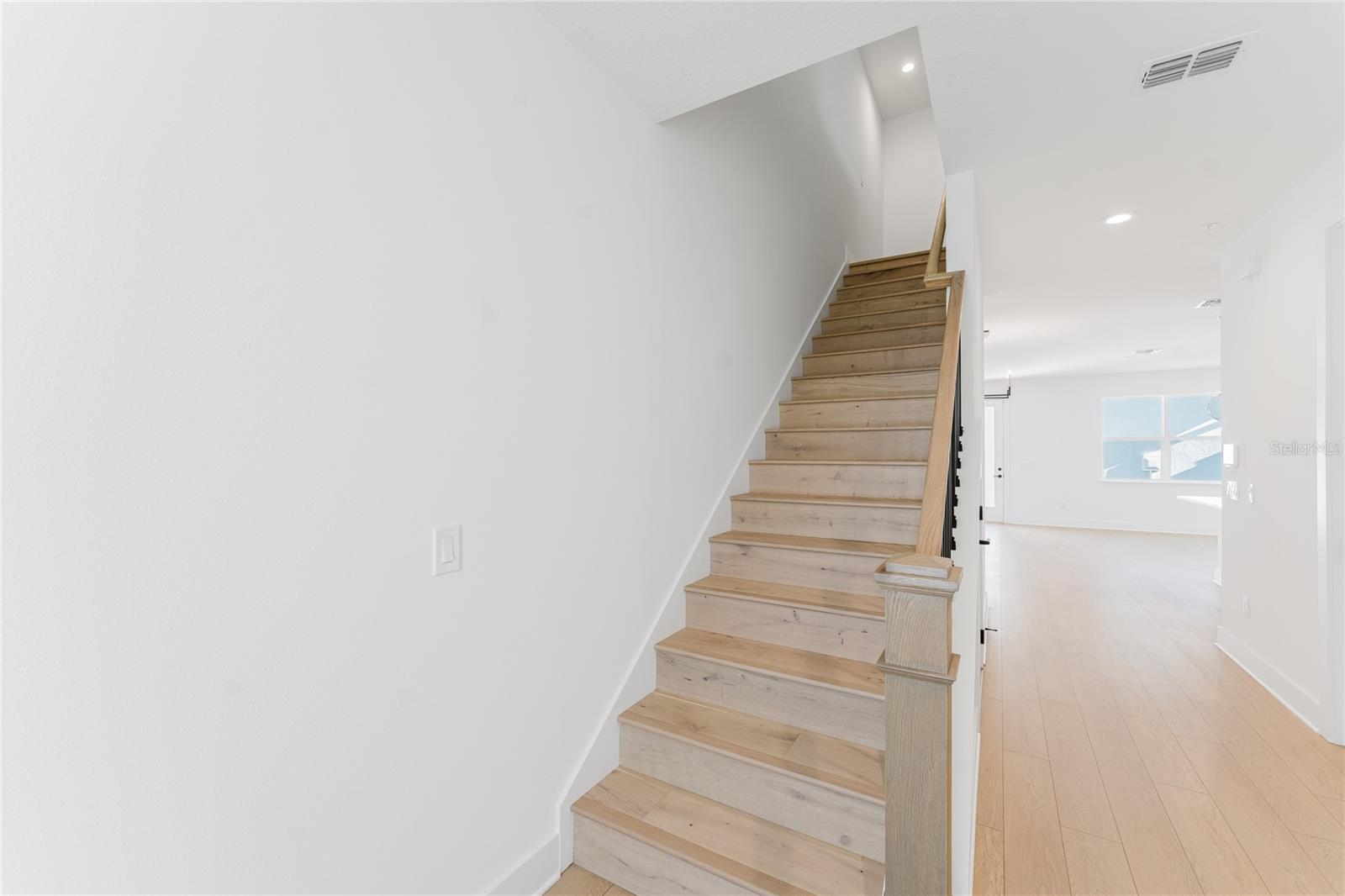 Image 3 of 47 For 1604 Crowncrest Drive