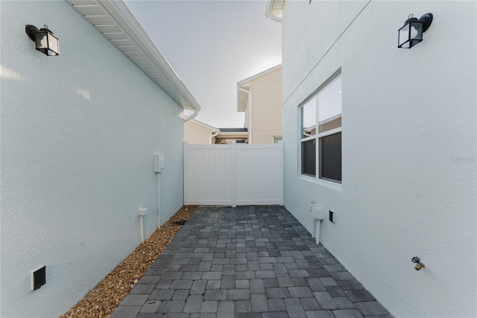 Image 41 of 47 For 1604 Crowncrest Drive
