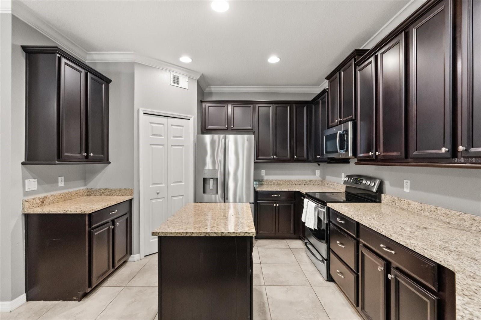Image 12 of 35 For 299 Terracina Drive