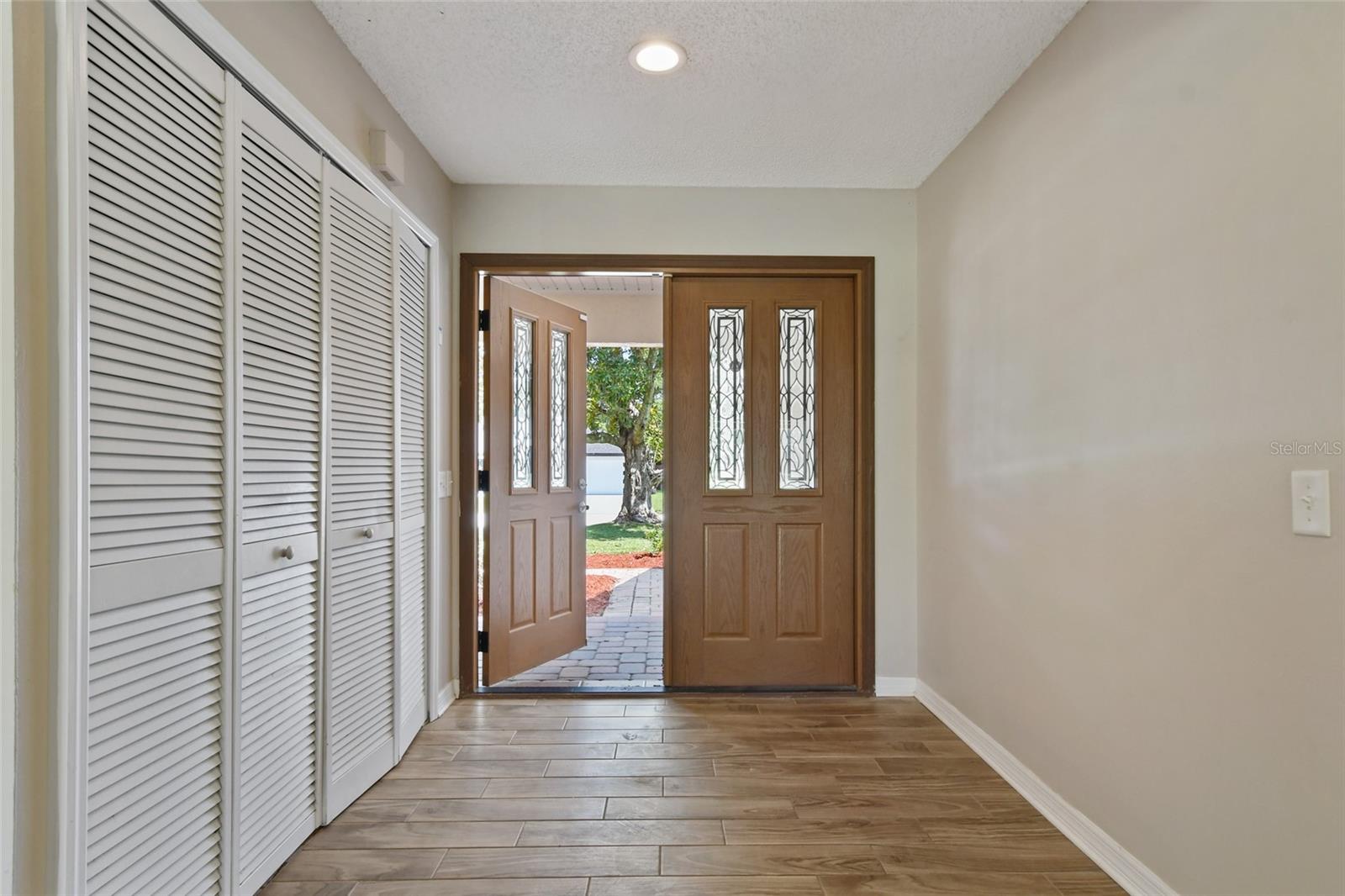 Image 14 of 56 For 7037 Edgeworth Drive