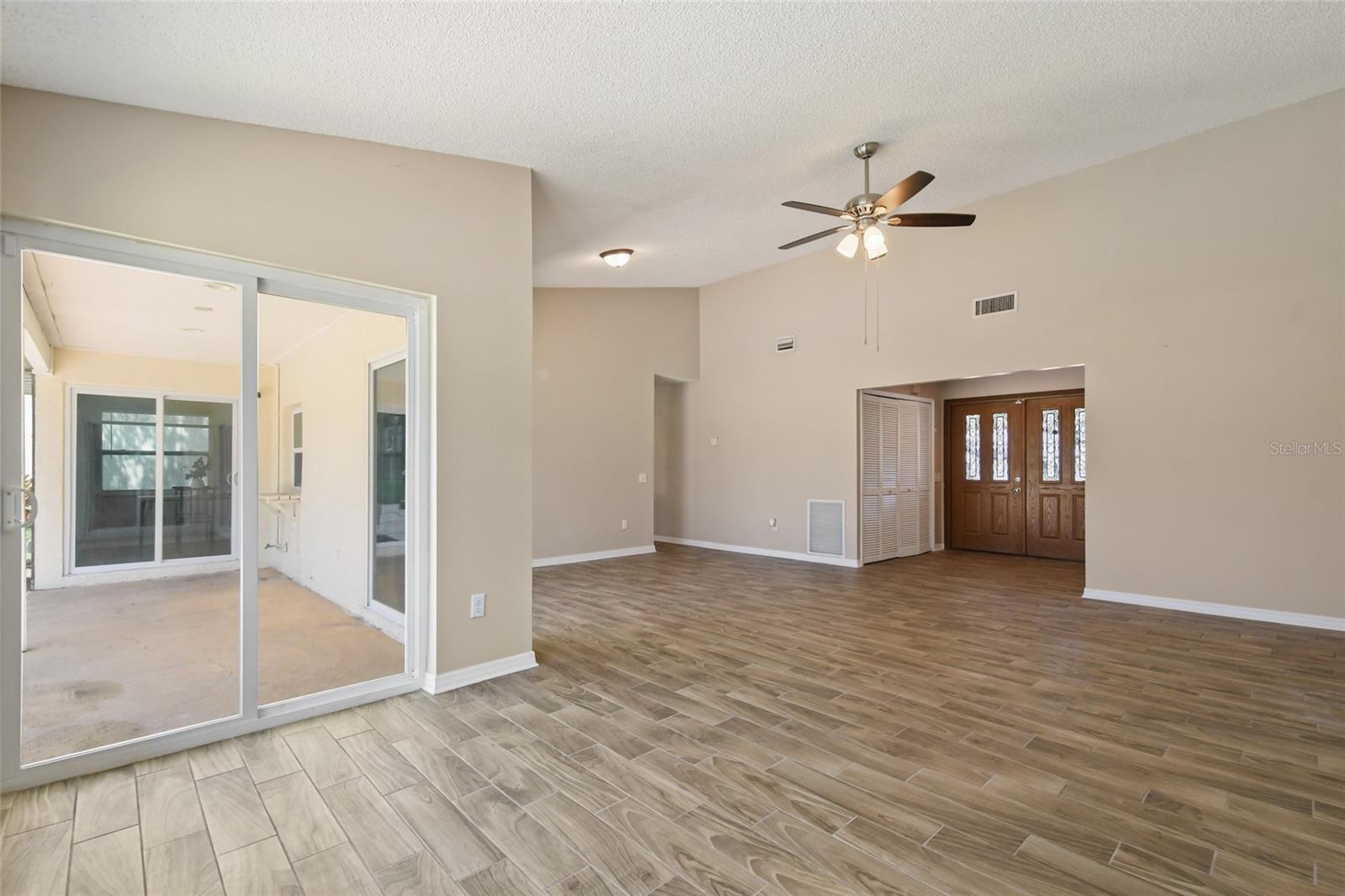 Image 16 of 56 For 7037 Edgeworth Drive
