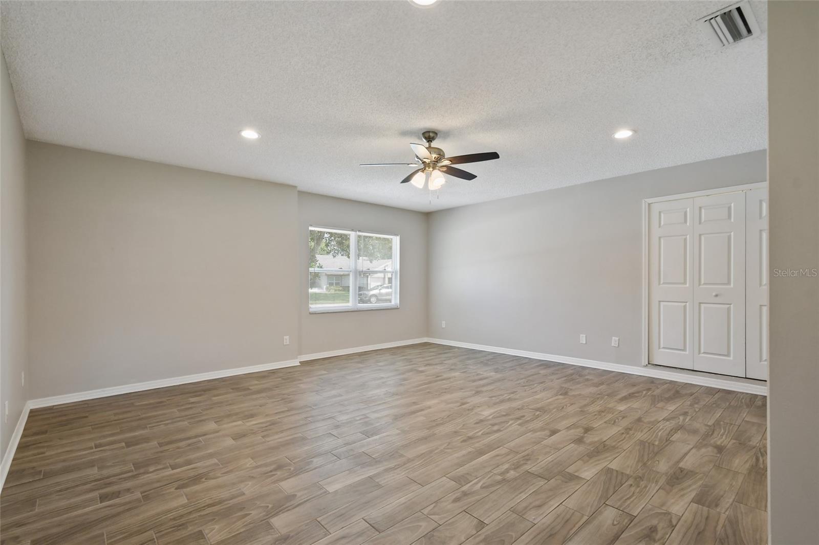 Image 34 of 56 For 7037 Edgeworth Drive