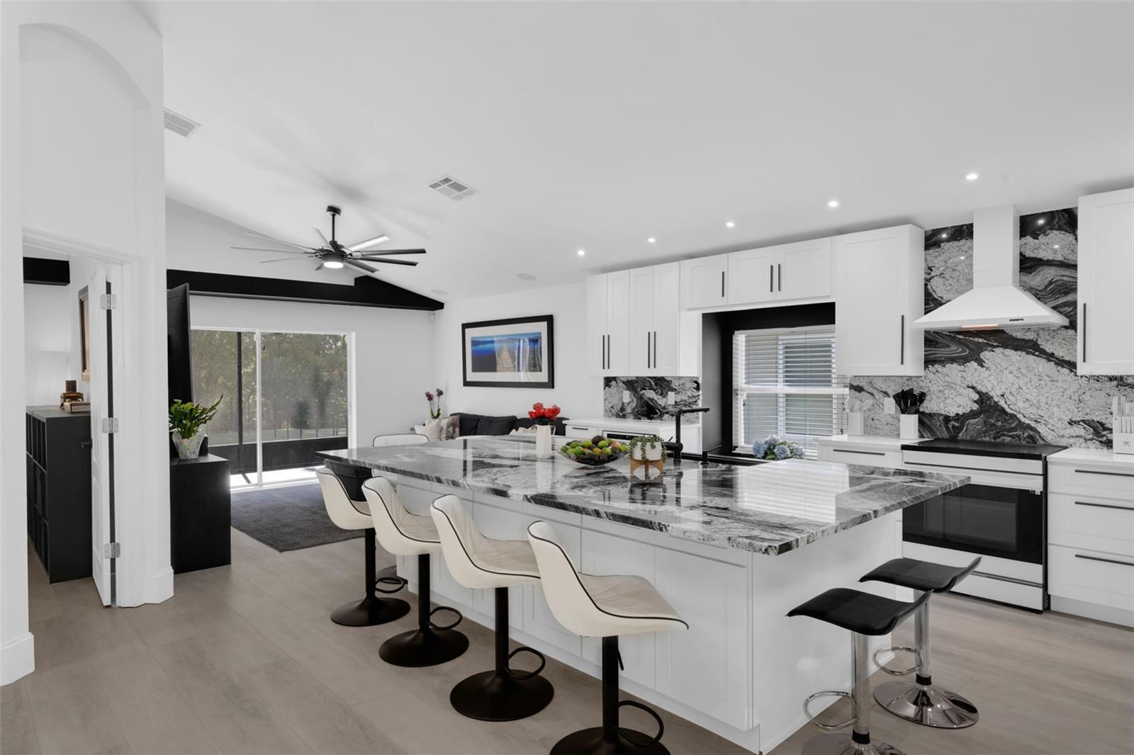 Image 5 of 36 For 2520 Oakington Street