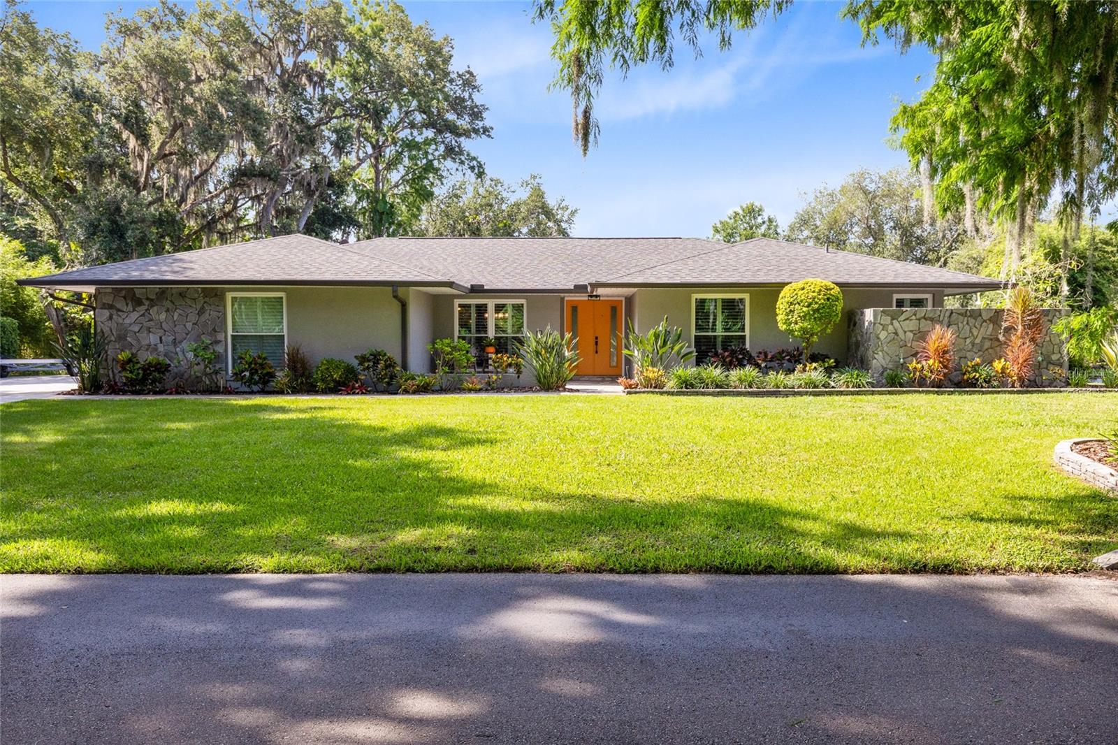 Image 41 of 57 For 5370 Whispering Pine Circle