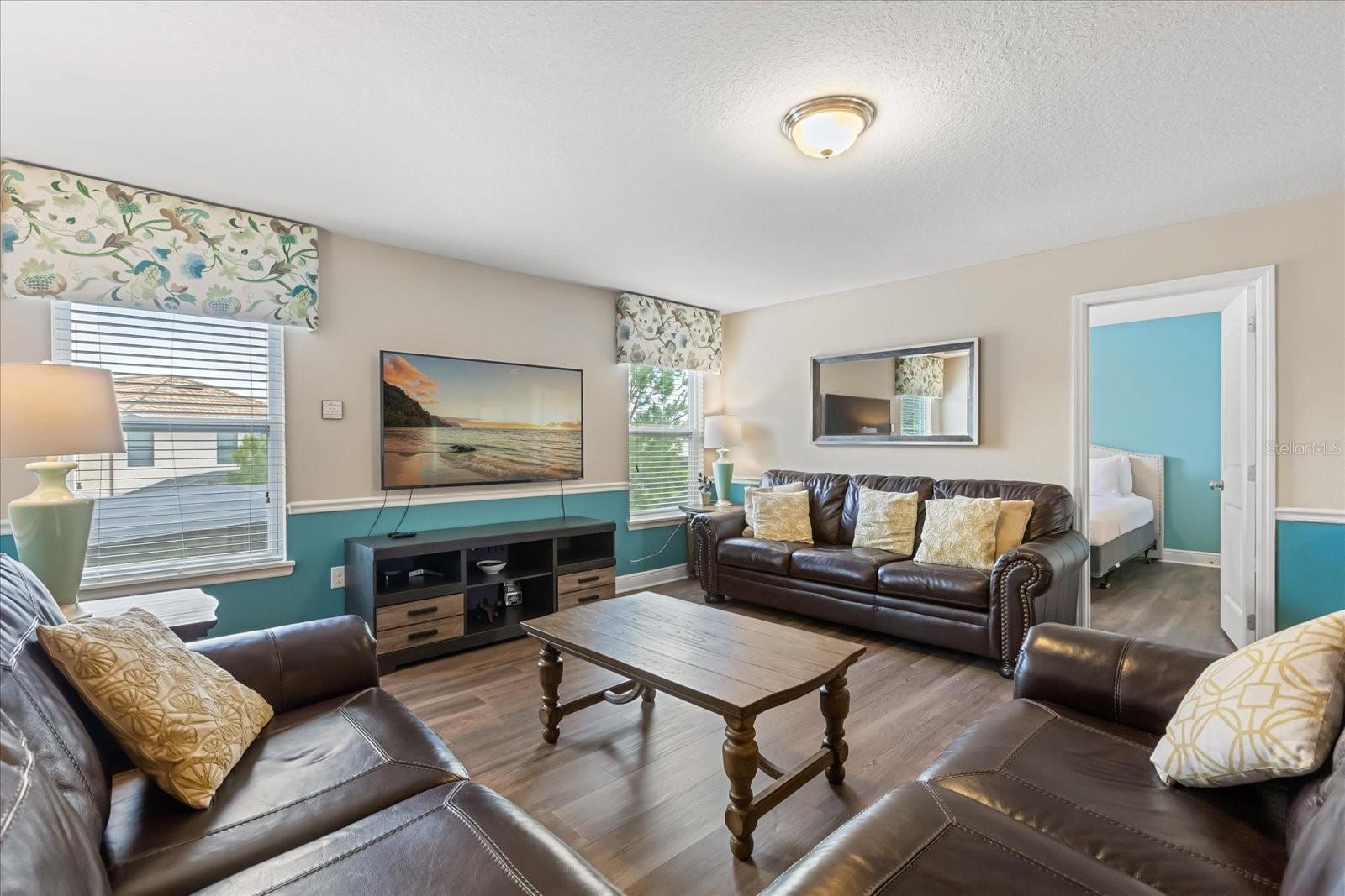 Image 18 of 42 For 5353 Oakbourne Avenue