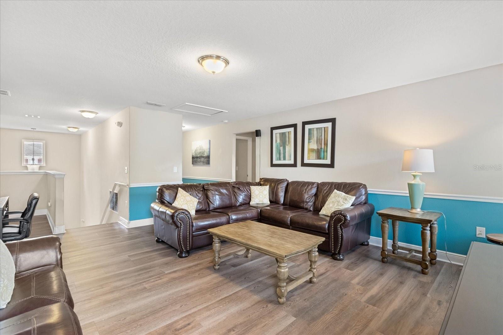 Image 19 of 42 For 5353 Oakbourne Avenue