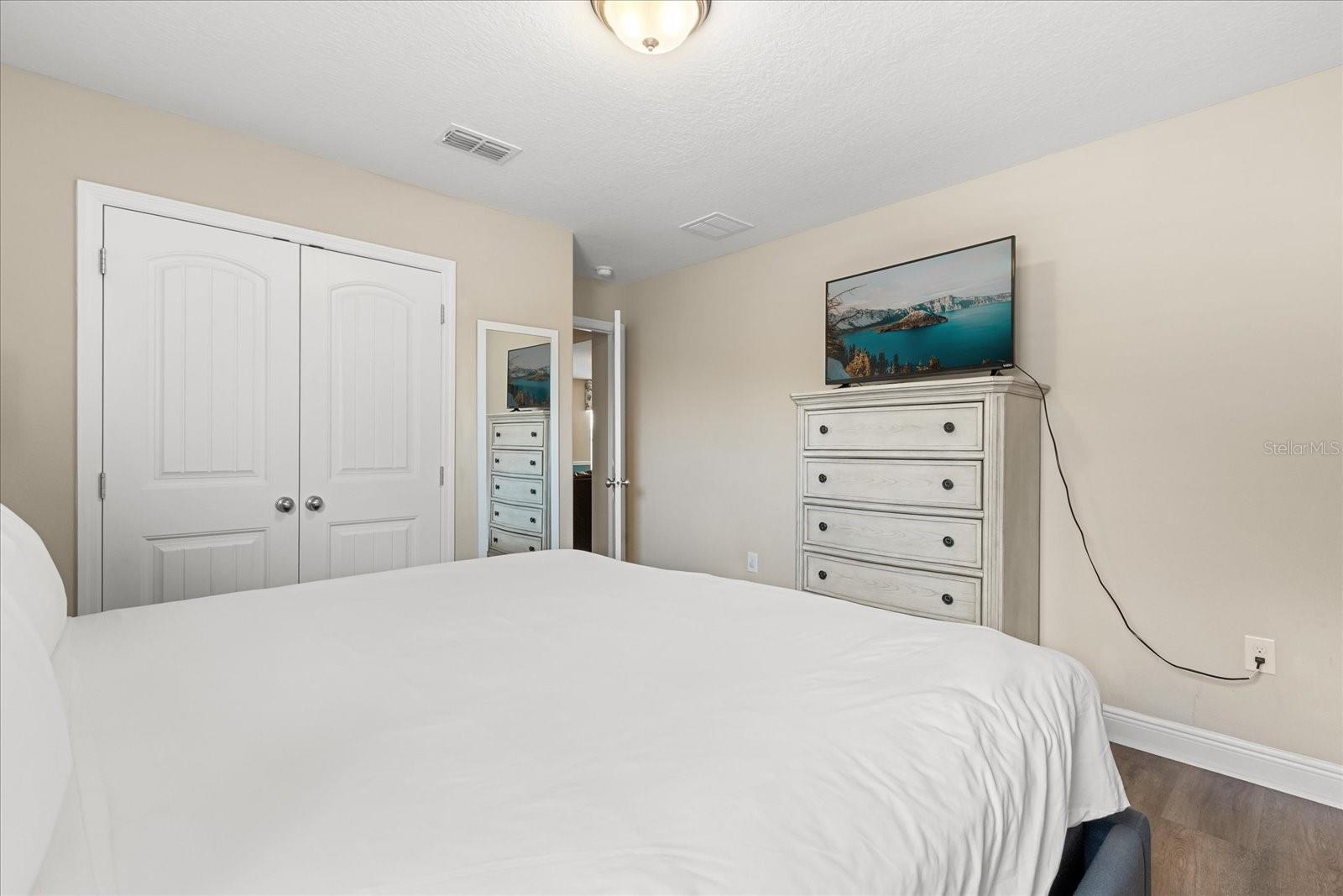 Image 21 of 42 For 5353 Oakbourne Avenue