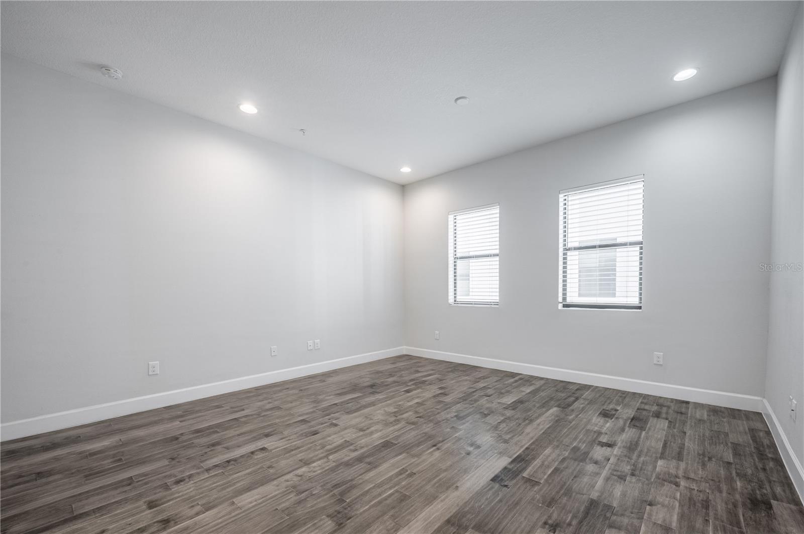 Image 14 of 48 For 1332 Gray Street 6