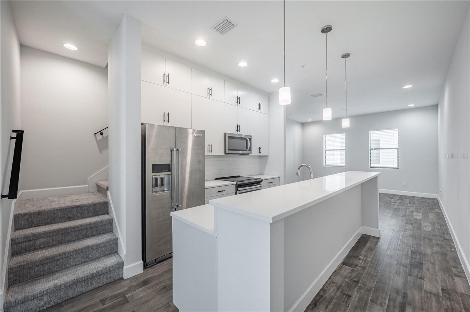 Image 20 of 48 For 1332 Gray Street 6