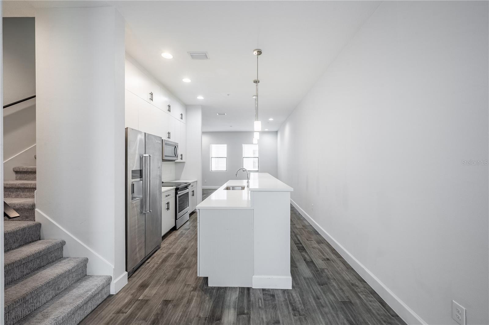 Image 21 of 48 For 1332 Gray Street 6