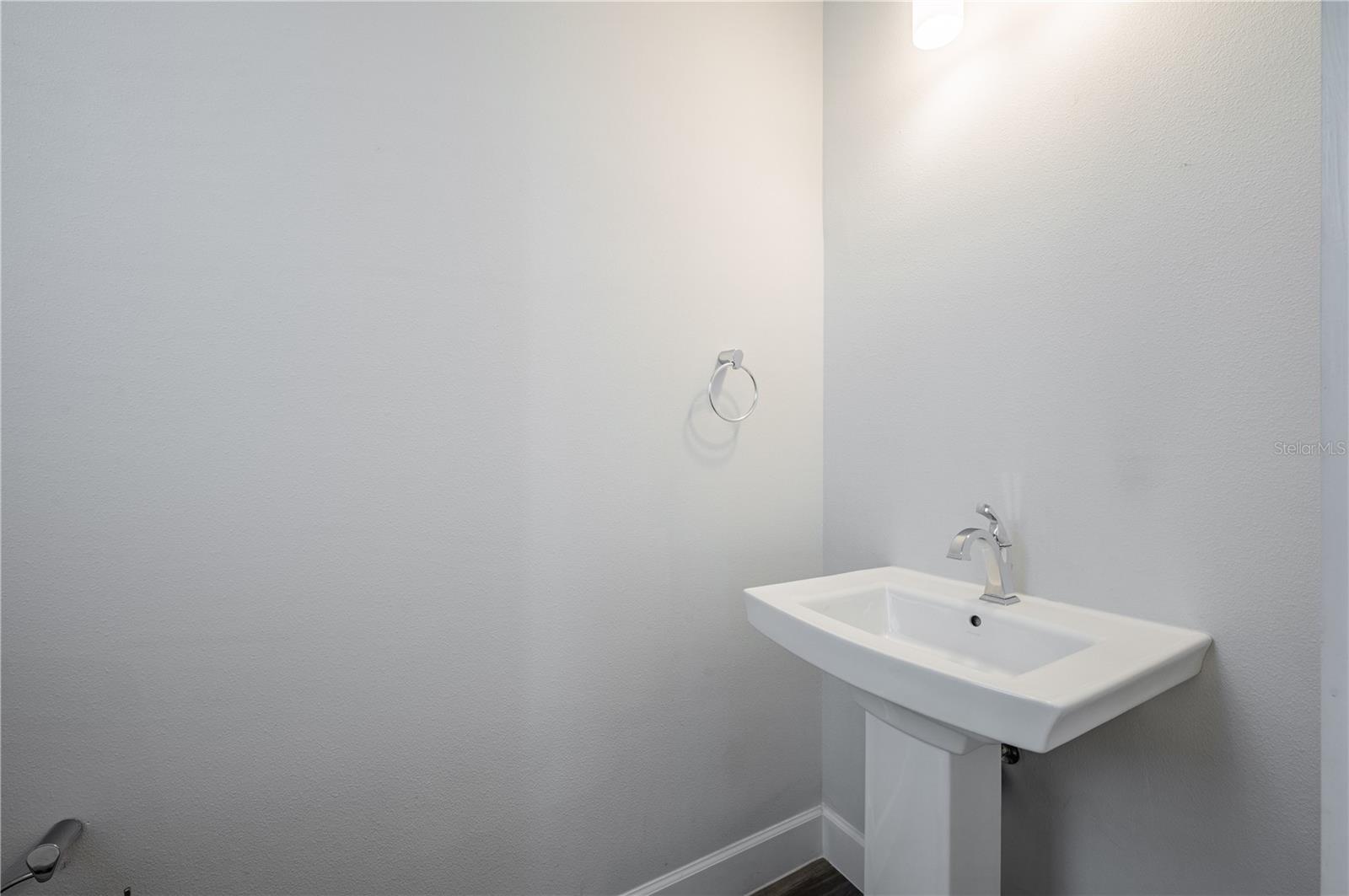 Image 25 of 48 For 1332 Gray Street 6