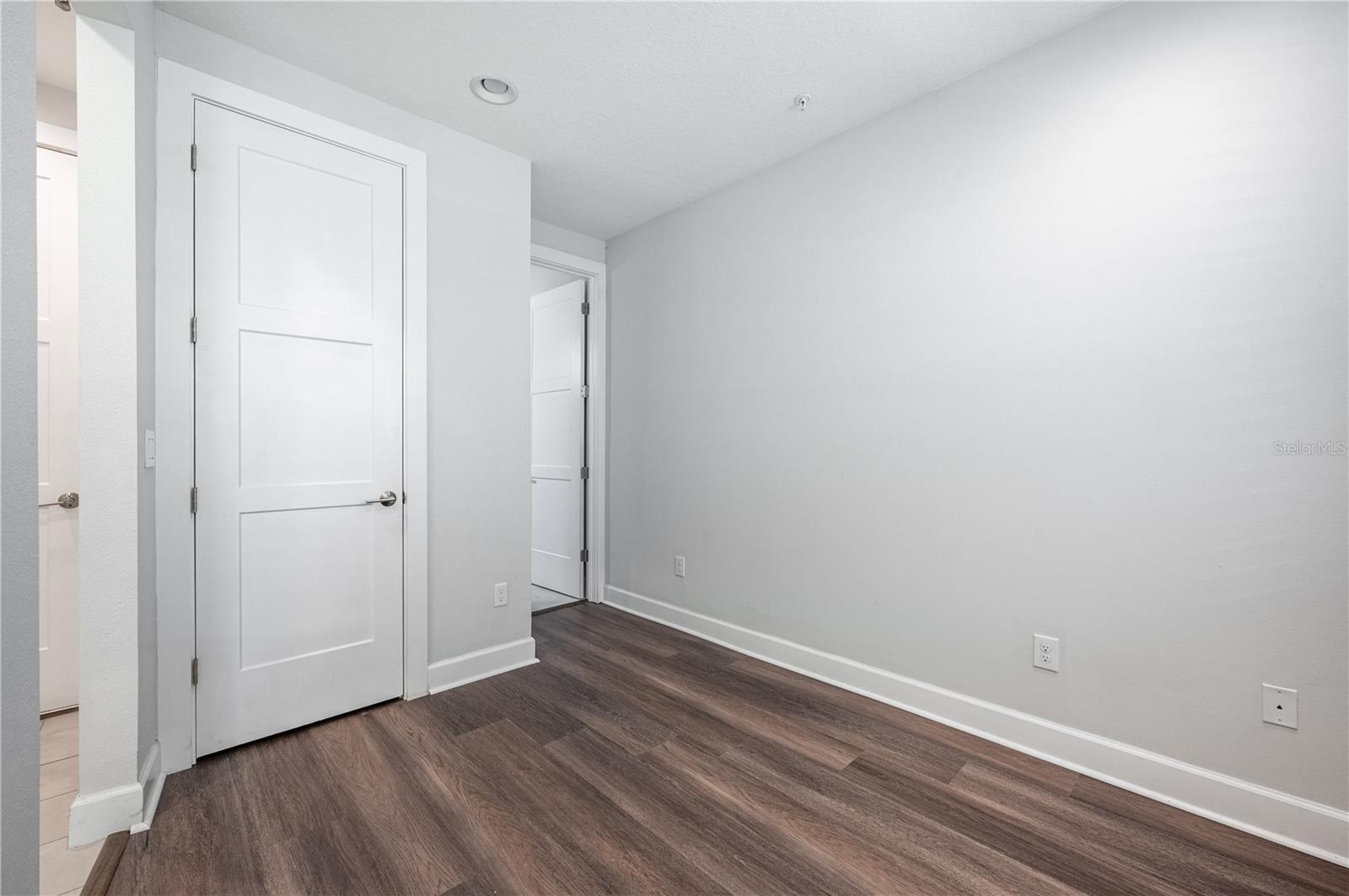 Image 6 of 48 For 1332 Gray Street 6