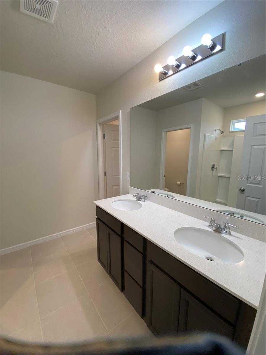 Image 21 of 32 For 1575 Aspen Avenue