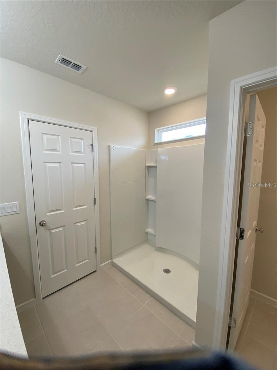 Image 22 of 32 For 1575 Aspen Avenue