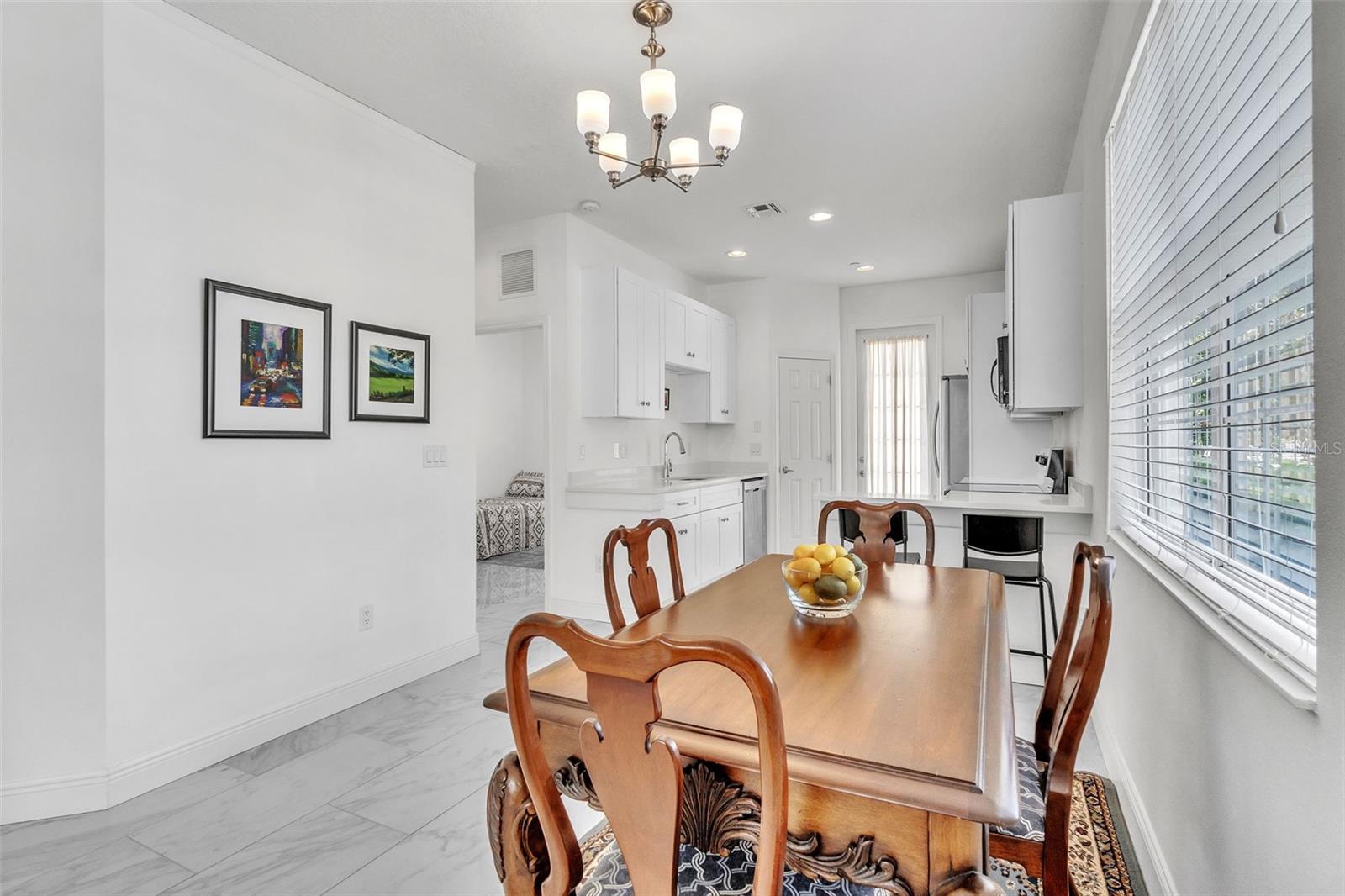 Image 10 of 42 For 9189 Camden Gardens Street