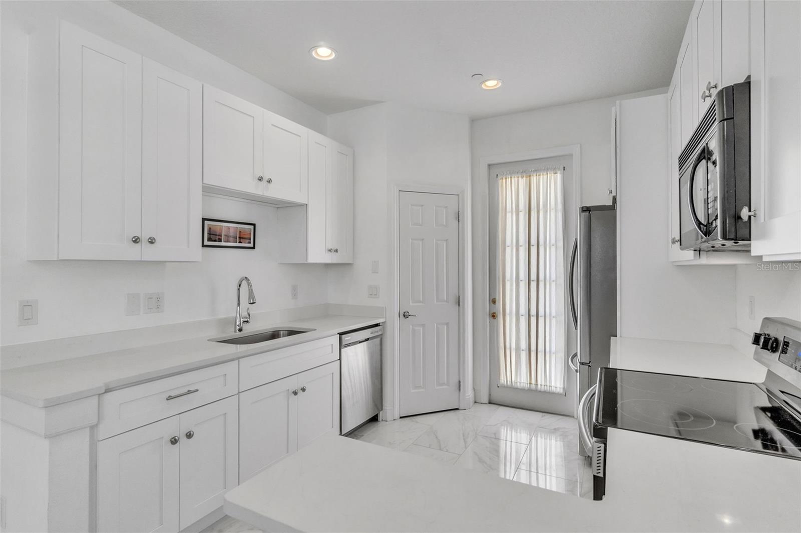 Image 12 of 42 For 9189 Camden Gardens Street
