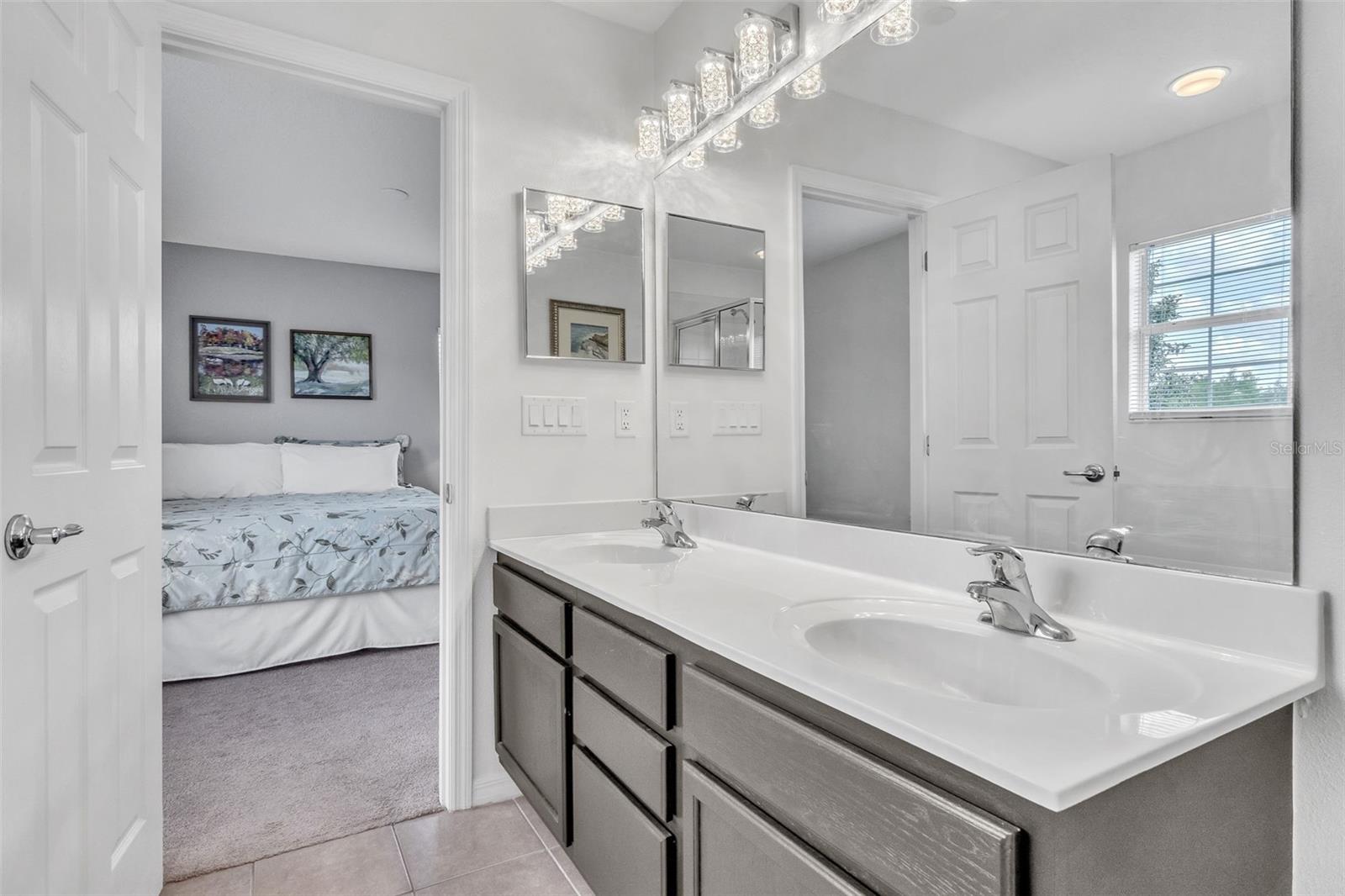Image 19 of 42 For 9189 Camden Gardens Street
