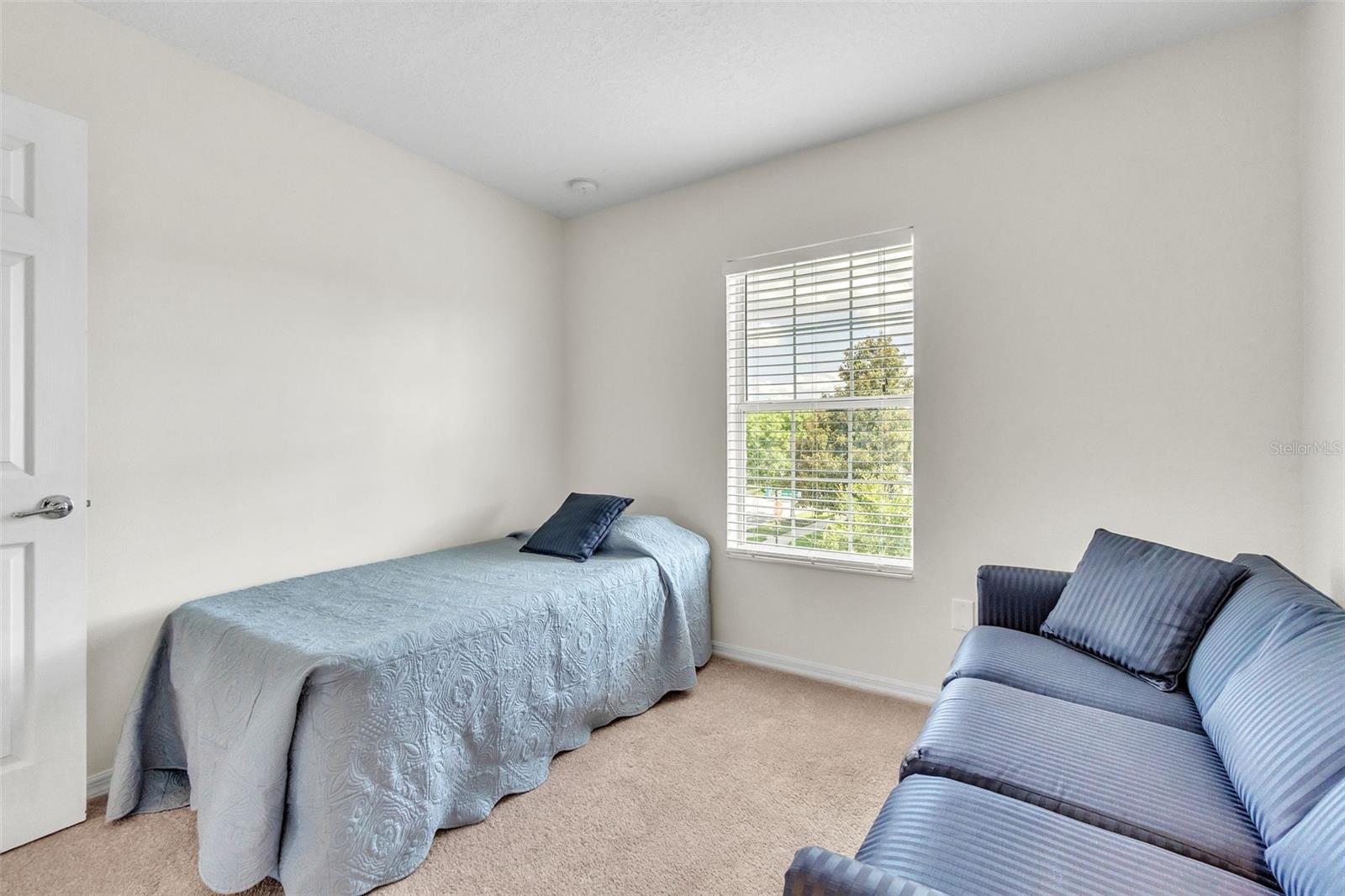 Image 29 of 42 For 9189 Camden Gardens Street